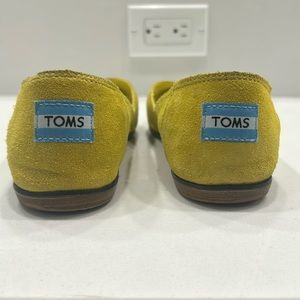 Toms